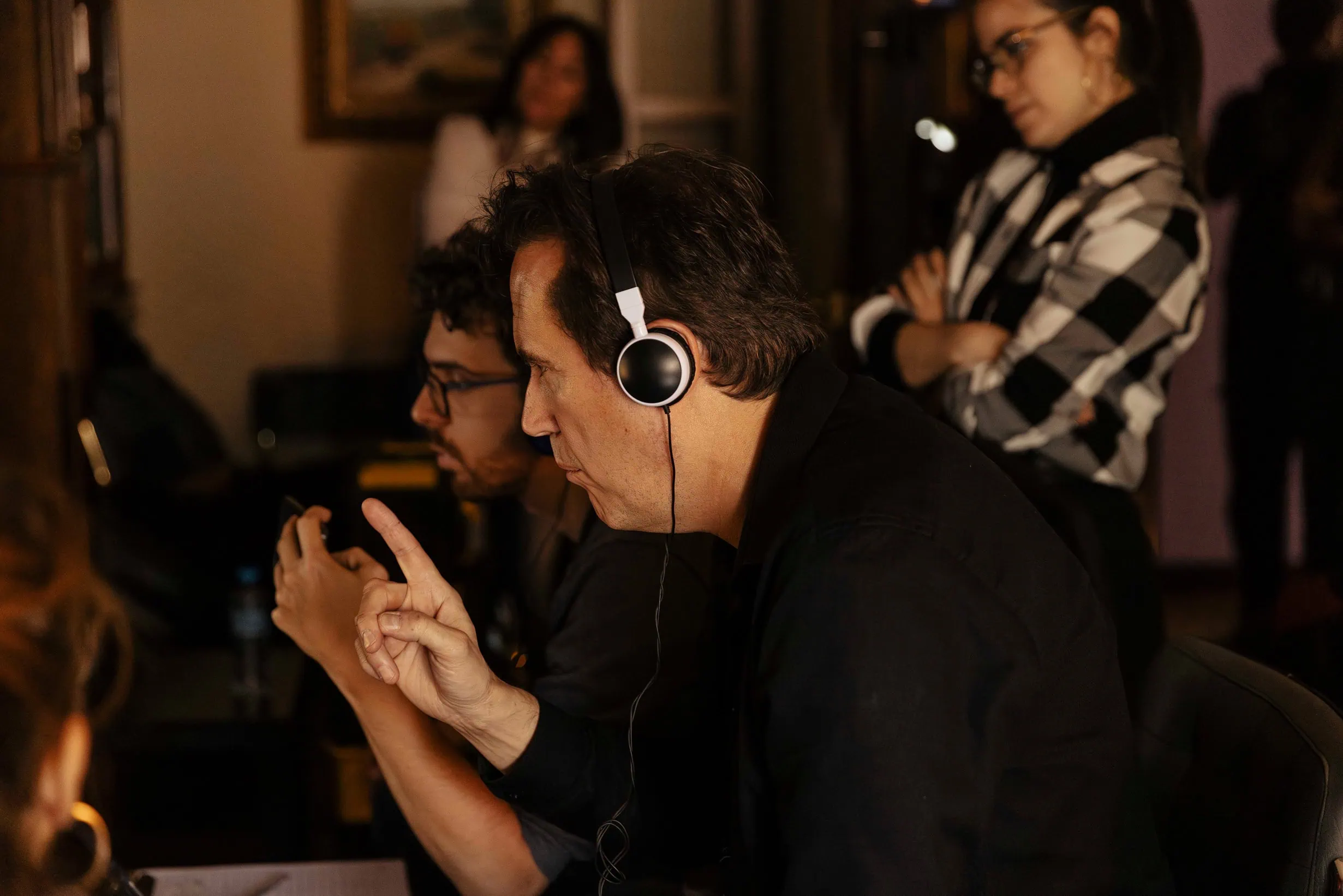 UNE_1_WTFStudio_50-Mejorado-NR 2